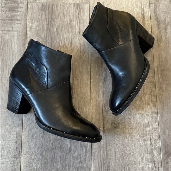 Paul Green Stella Black Leather Studded Ankle Booties Size 8 - Picture 3 of 8